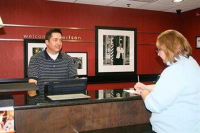фото отеля Hampton Inn Wilson Downtown