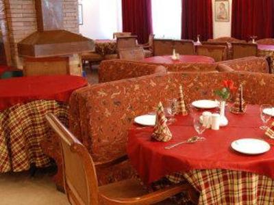 фото отеля Quality Inn Himdev