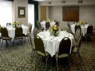 фото отеля Wyndham Garden Inn Buffalo Grove