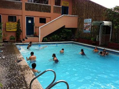 фото отеля Rockpoint Hotspring Resort Calamba