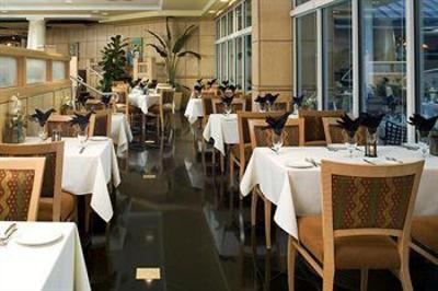 фото отеля Sheraton Sonoma County - Petaluma