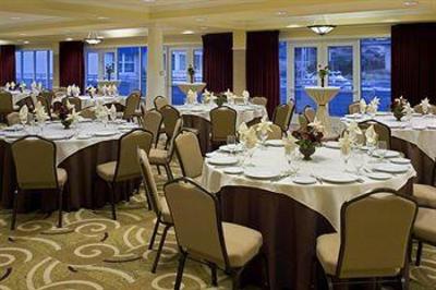 фото отеля Sheraton Sonoma County - Petaluma