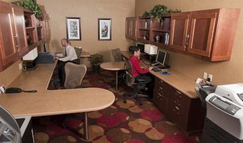 фото отеля Hilton Garden Inn Milwaukee Airport
