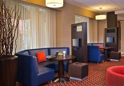 фото отеля Courtyard Hotel Northwest Washington D.C.