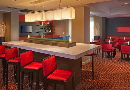 фото отеля Courtyard Hotel Northwest Washington D.C.