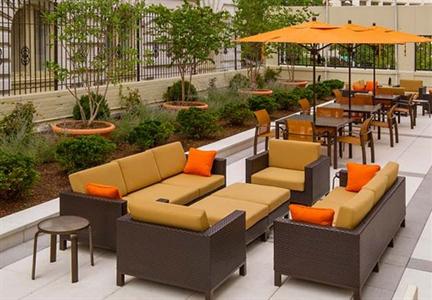 фото отеля Courtyard Hotel Northwest Washington D.C.