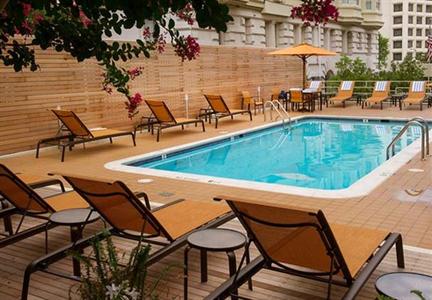 фото отеля Courtyard Hotel Northwest Washington D.C.