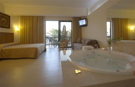 фото отеля Atlantis Beach Hotel