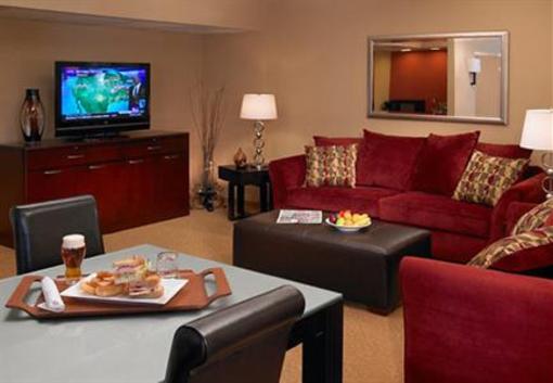фото отеля Chicago Marriott Suites Downers Grove