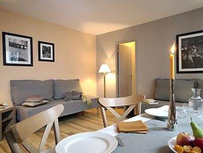 фото отеля Adagio Paris Montmartre