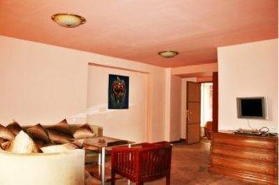 фото отеля Nairi Rest House