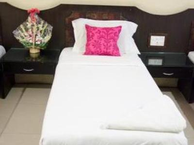 фото отеля Hotel Suhashini Palace