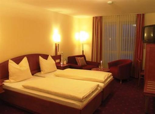 фото отеля Landhotel & Restaurant Westerwaldgrill Hoehn