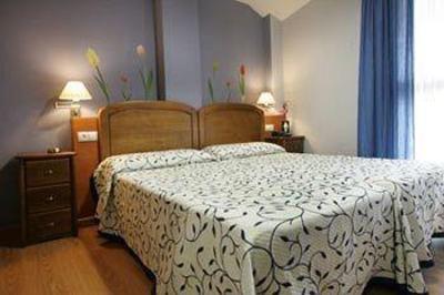 фото отеля Hostal Campo Real