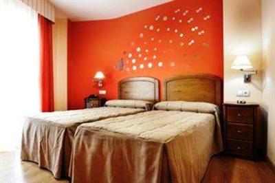 фото отеля Hostal Campo Real