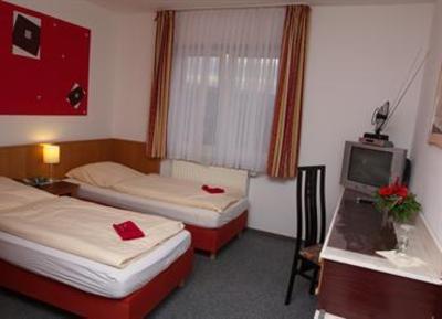 фото отеля Hotel Marjani Wennigsen