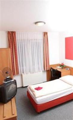 фото отеля Hotel Marjani Wennigsen