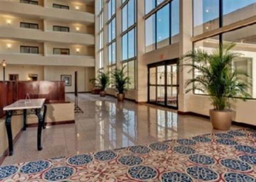 фото отеля Clarion Hotel A Roberts Hotel