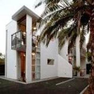 фото отеля Sumner Beach Apartments