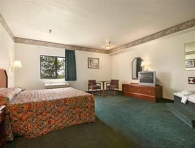 фото отеля Super 8 Motel Portland (Indiana)