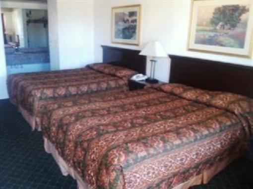 фото отеля Tahlequah Motor Lodge