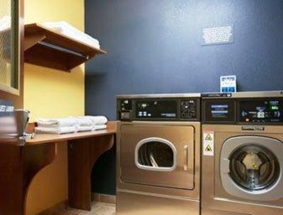 фото отеля Microtel Inn And Suites Chili Rochester Airport