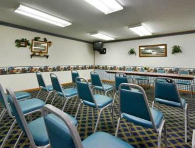 фото отеля Super 8 Motel Saint Clair