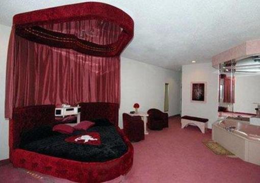 фото отеля Comfort Suites Lombard