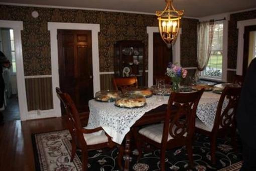 фото отеля VanWinkle Inn