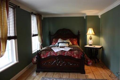 фото отеля VanWinkle Inn