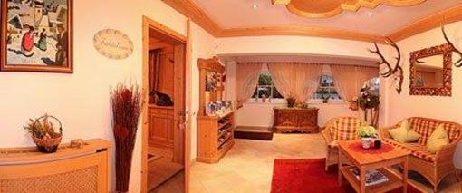 фото отеля Hotel Garni Sonne Neustift im Stubaital