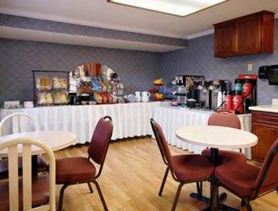 фото отеля Ramada Inn - Antioch