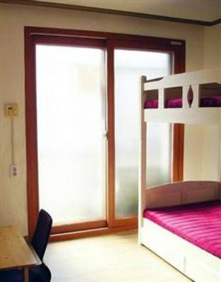 фото отеля Sleeping Strawberry Guesthouse