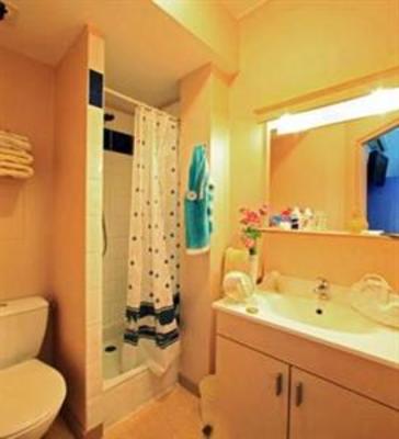 фото отеля Logis Hotel Sandrina Niort