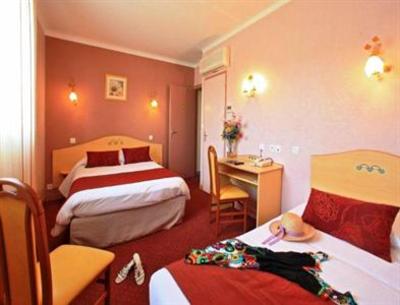 фото отеля Logis Hotel Sandrina Niort