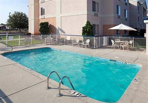 фото отеля Fairfield Inn Fayetteville I-95