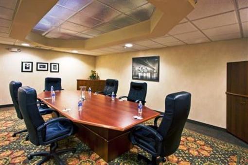фото отеля Holiday Inn Express Hotel & Suites Waterford