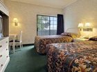 фото отеля Ramada Inn & Suites