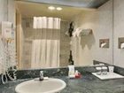 фото отеля Ramada Inn & Suites