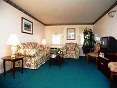 фото отеля Knights Inn Seekonk