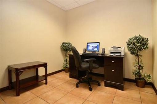 фото отеля Best Western Hiram Inn & Suites