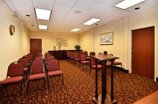 фото отеля Best Western Hiram Inn & Suites
