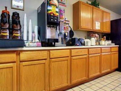 фото отеля Super 8 Motel Kirksville