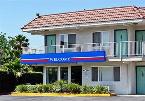 фото отеля Motel 6 North Hills Los Angeles
