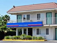 Motel 6 North Hills Los Angeles