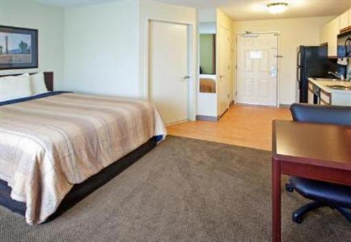фото отеля Candlewood Suites Chicago-Hoffman Estates