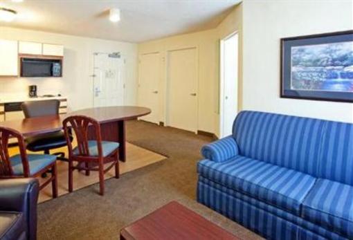 фото отеля Candlewood Suites Chicago-Hoffman Estates
