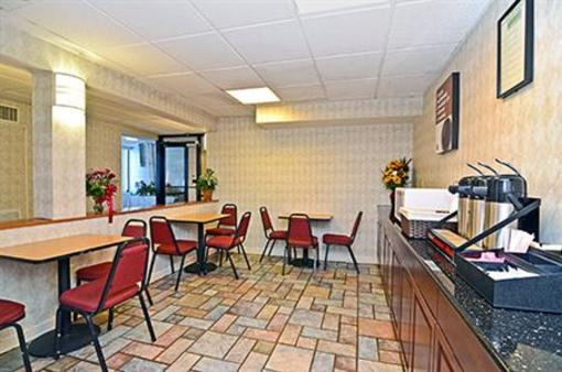 фото отеля Motel 6 Washington D.C.