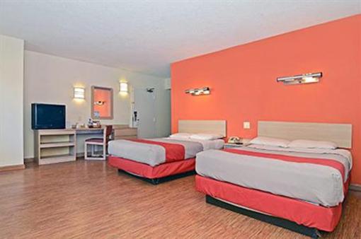 фото отеля Motel 6 Washington D.C.