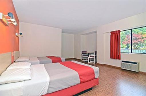 фото отеля Motel 6 Washington D.C.